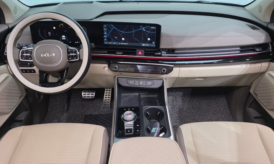 Kia Carnival 9-Seater Signature, 2025