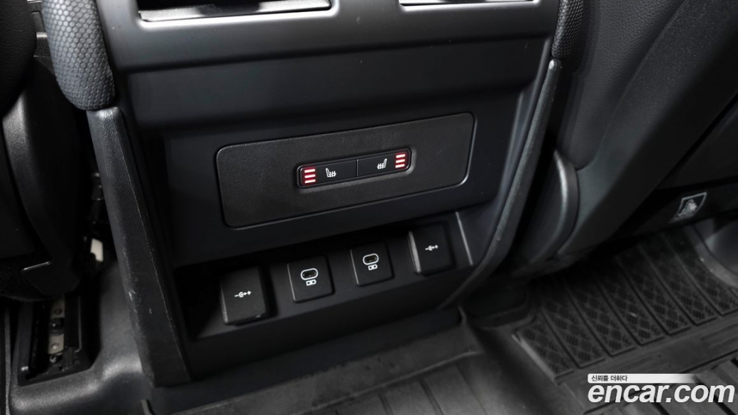 Land Rover Defender 110 P300 X-Dynamic SE, 2022