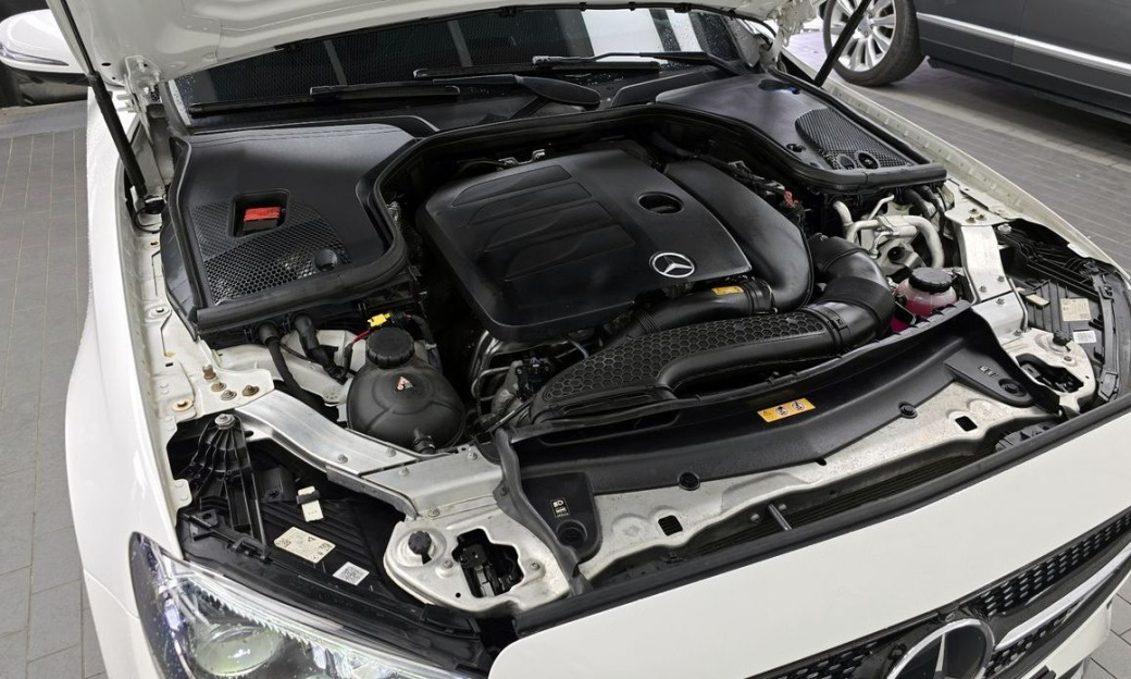 Mercedes-Benz E-Class E350 4MATIC AMG Line, 2022