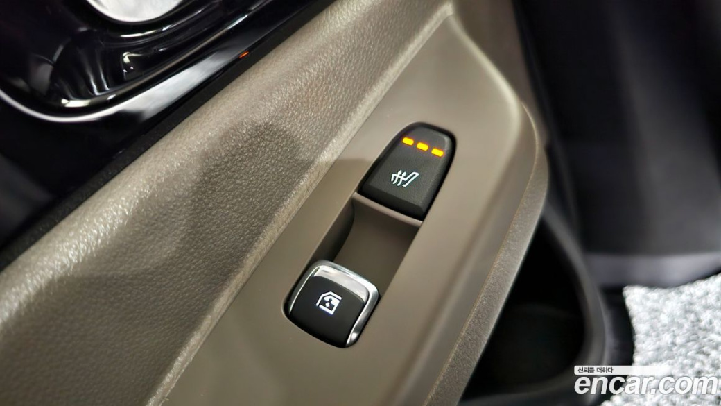 Kia Carnival 9-Seater Signature, 2025