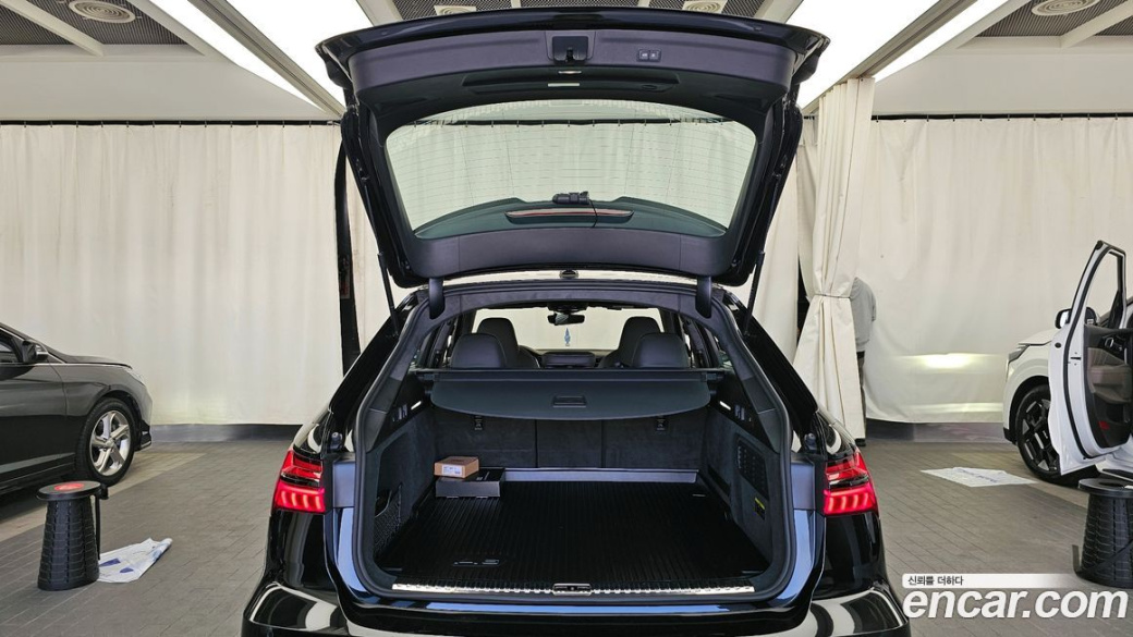 Audi RS6 4.0 TFSI Quattro Avant Performance, 2024