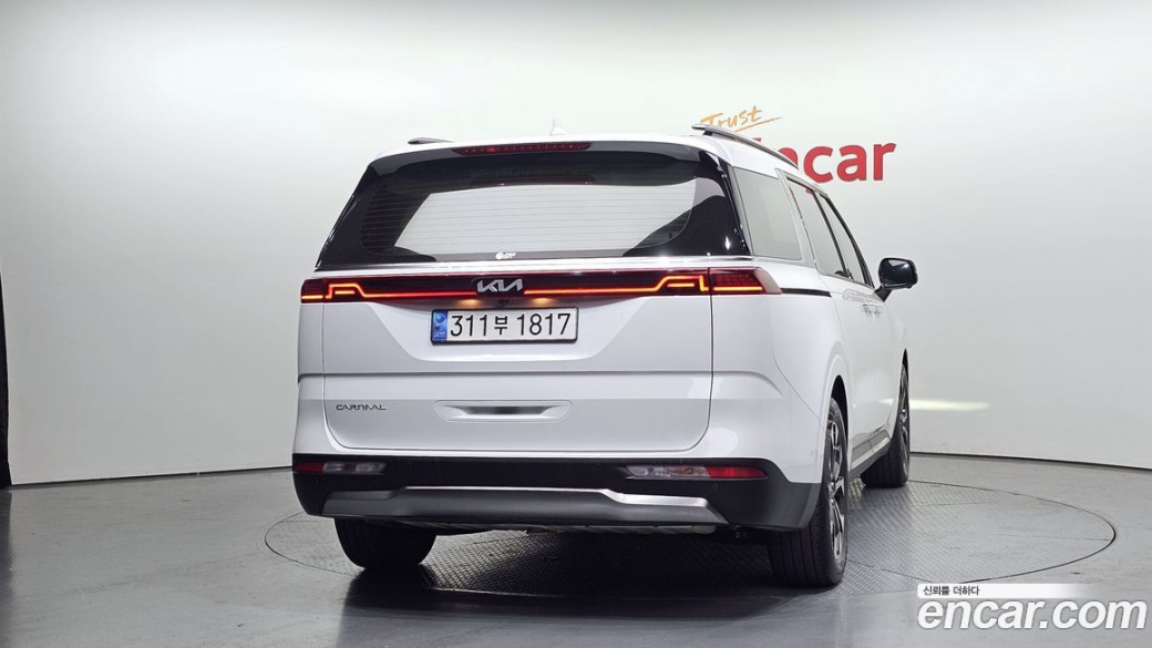Kia Carnival 9-Seater Signature, 2023