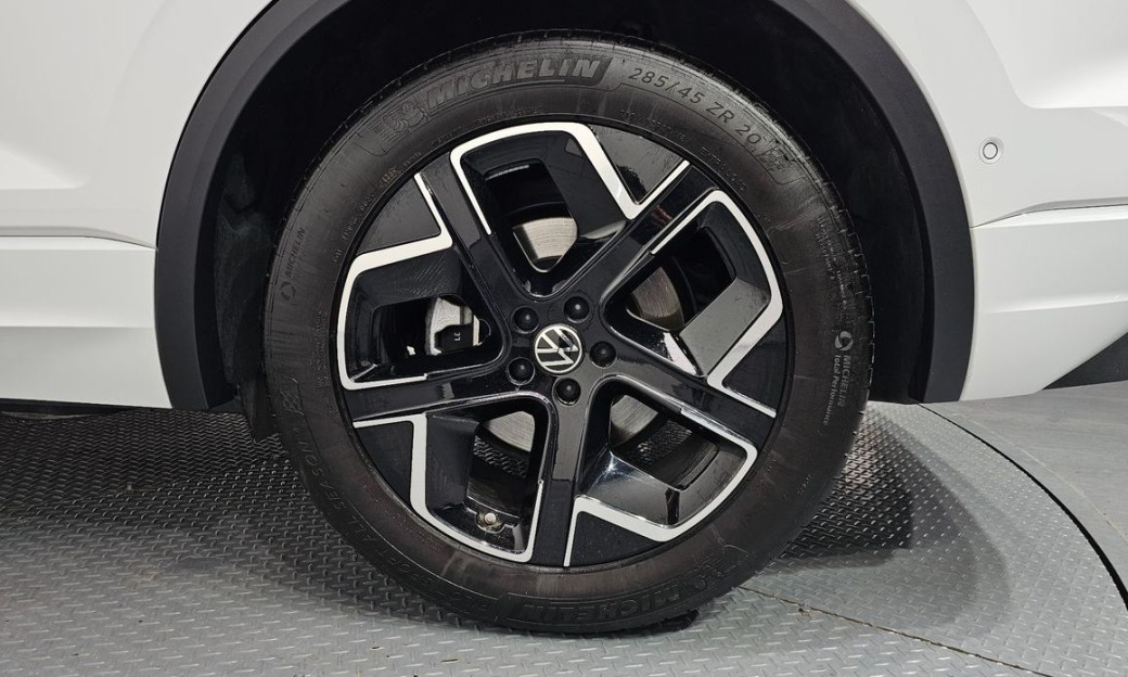 Volkswagen Touareg 3.0 TDI Prestige, 2024