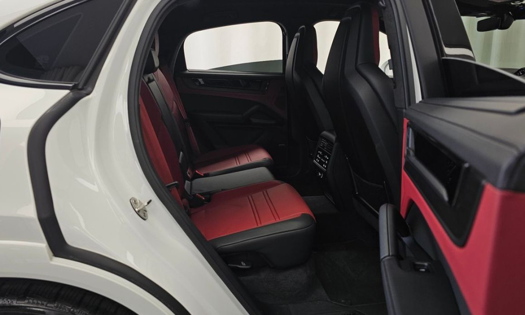 Porsche Cayenne 4.0 GTS Coupe, 2025