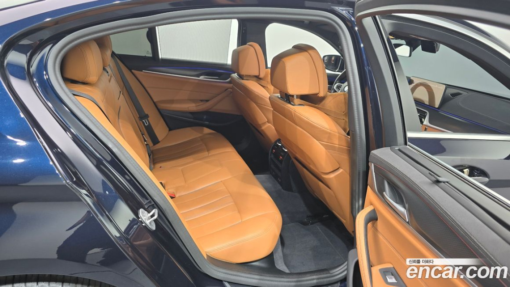 BMW 5-Series 520i M Sport, 2023