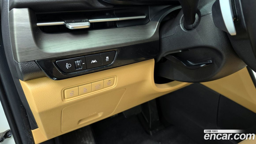 Kia Carnival 9-Seater Signature, 2023