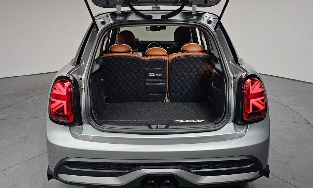 Mini Cooper 5Door Classic, 2024