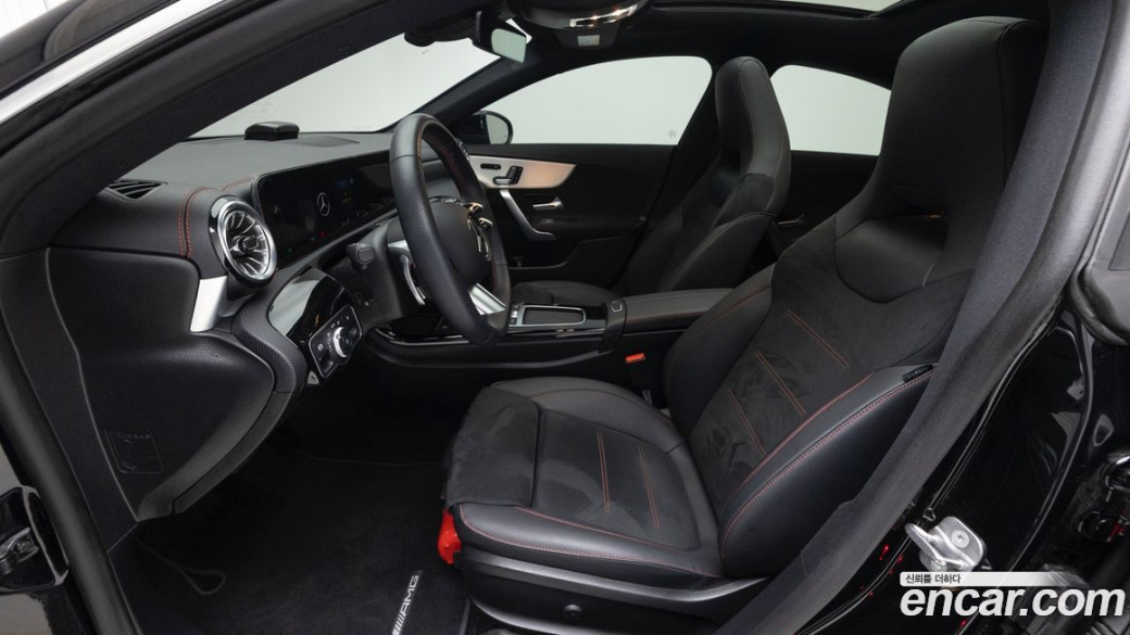 Mercedes-Benz CLA-Class CLA250 4MATIC, 2025