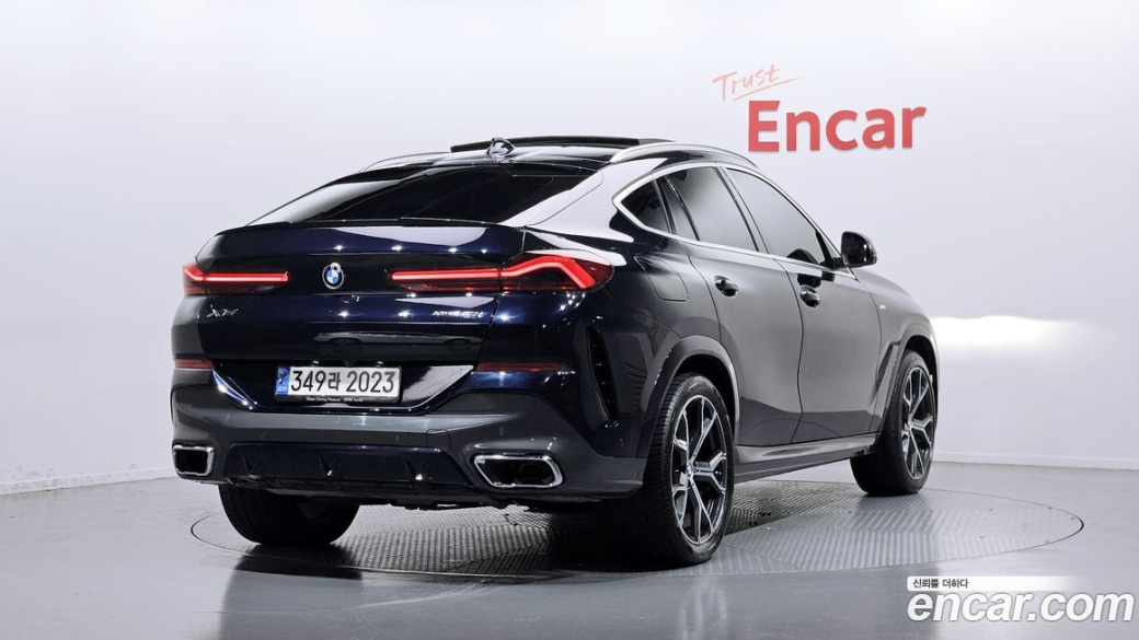 BMW X6 xDrive40i M Sport, 2022