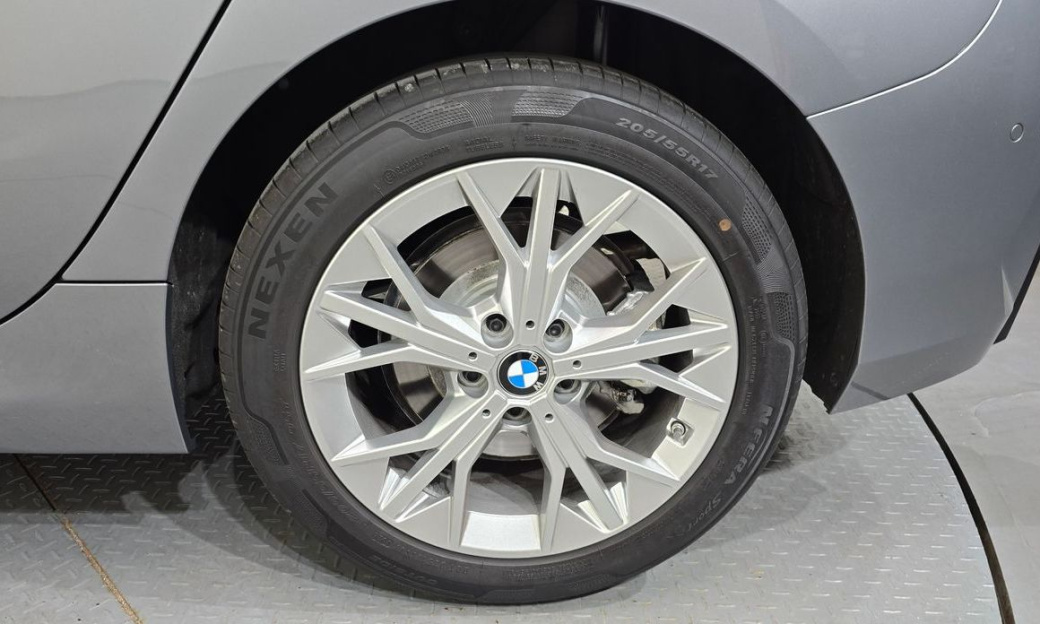BMW 1-Series 120, 2025