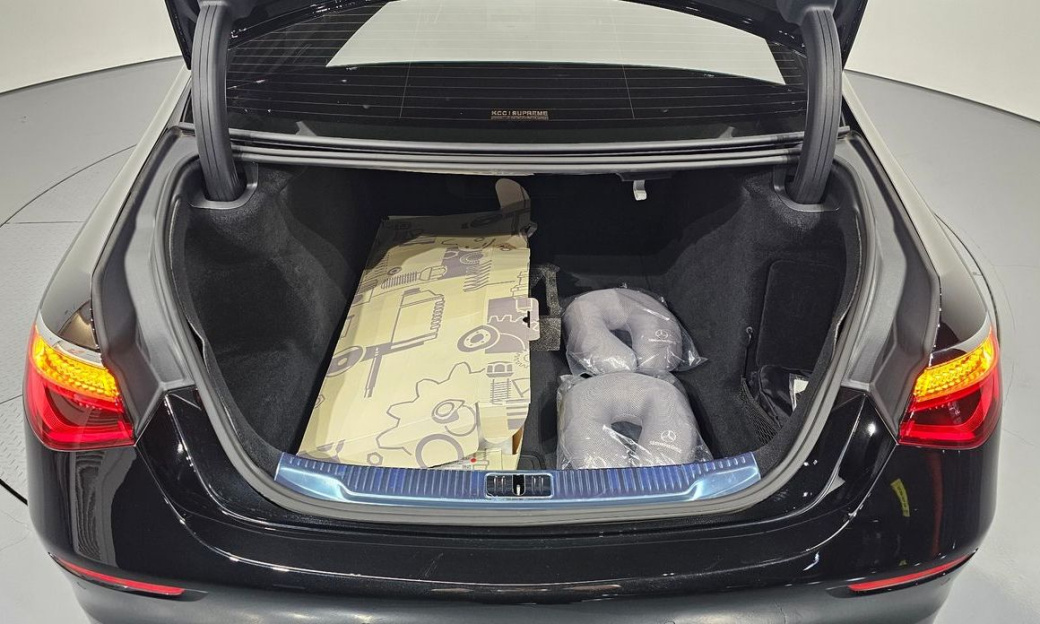 Mercedes-Benz S-Class S450 d 4MATIC, 2024