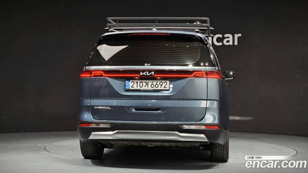 Kia Carnival 7-Seater Signature, 2023
