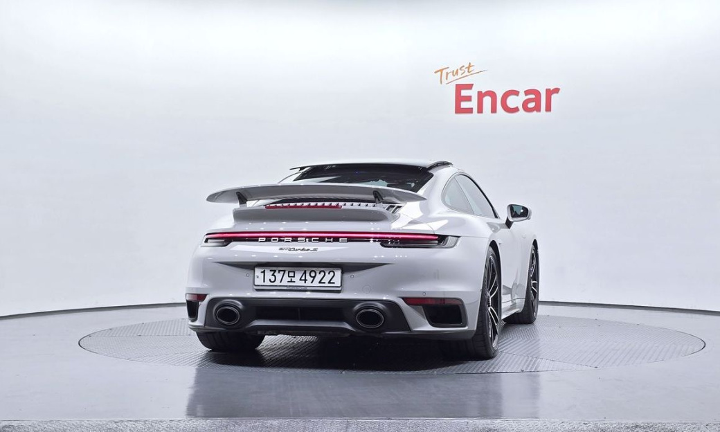 Porsche 911 Turbo S, 2022