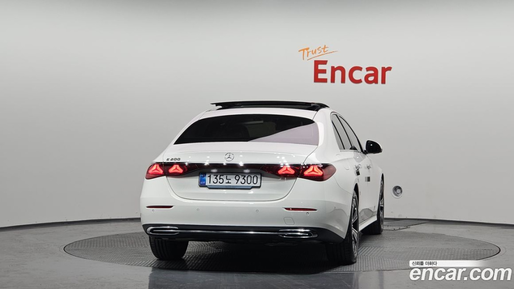Mercedes-Benz E-Class E200 Avantgarde, 2025