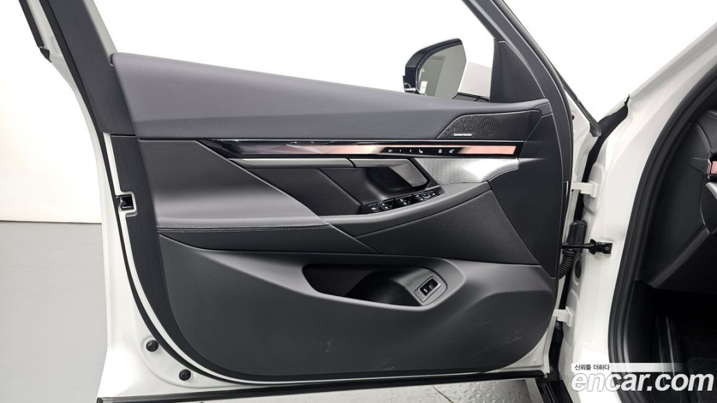 BMW 5-Series 520i M Sport, 2026
