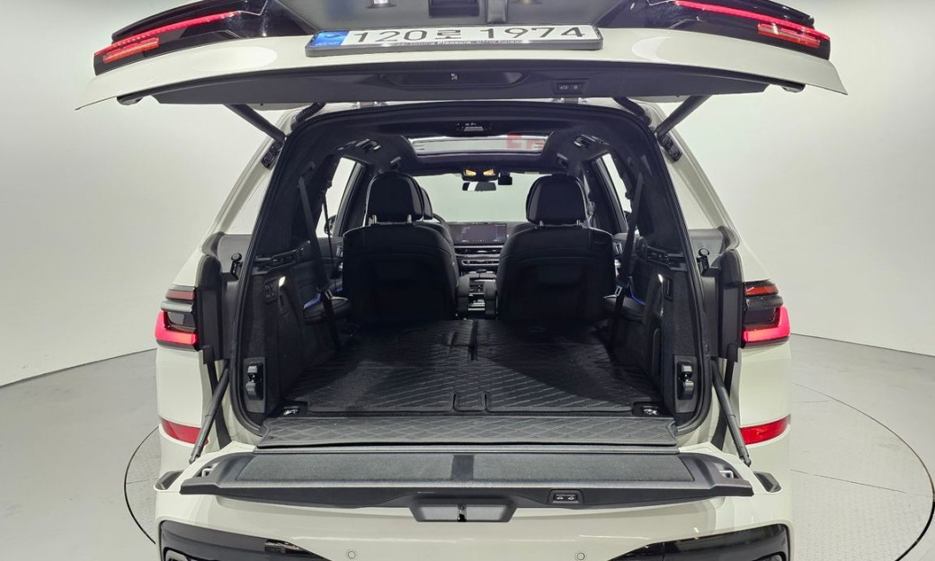 BMW X7 M60i xDrive M sport 6STR, 2024