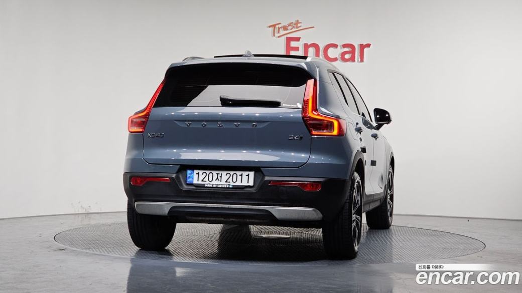 Volvo XC40 B4 Inscription, 2022