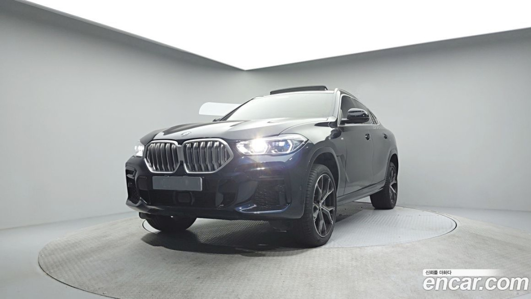 BMW X6 xDrive40i M Sport, 2022