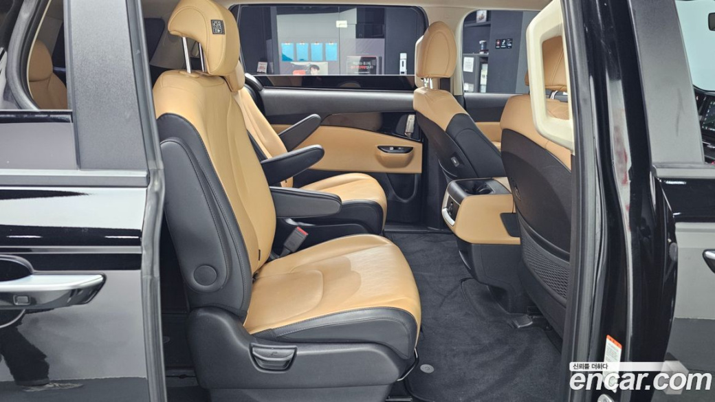 Kia Carnival 9-Seater Prestige, 2023