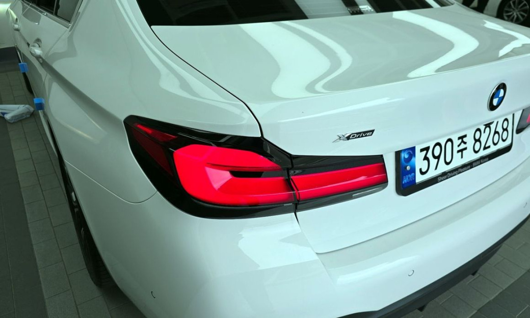 BMW 5-Series 530i xDrive M Sport Package, 2023