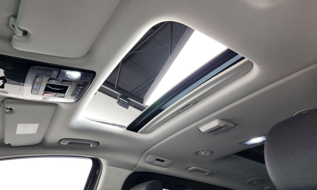 Hyundai Staria Tourer 9-Seater, 2025