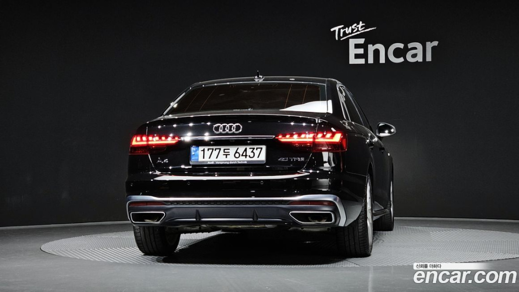 Audi A4 40 TFSI Premium, 2021