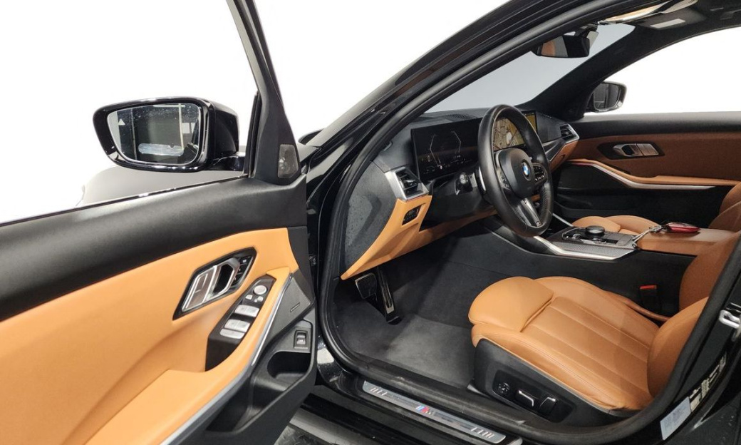 BMW 3-Series 320i M Sport, 2024