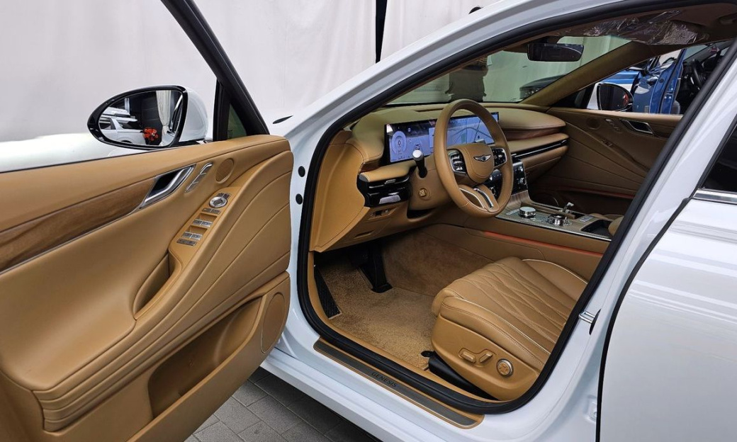 Genesis G80 Gasoline 2.5 Turbo AWD, 2025