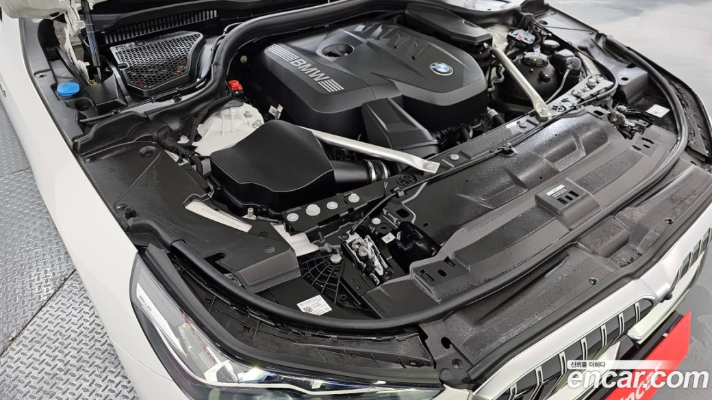 BMW 5-Series 520i M Sport, 2025