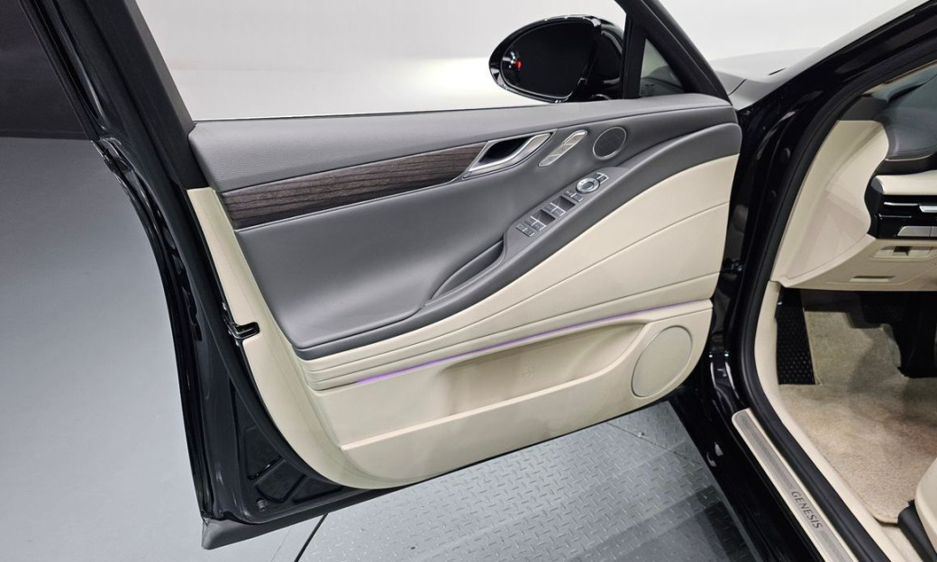 Genesis G80 Gasoline 2.5 Turbo AWD, 2025