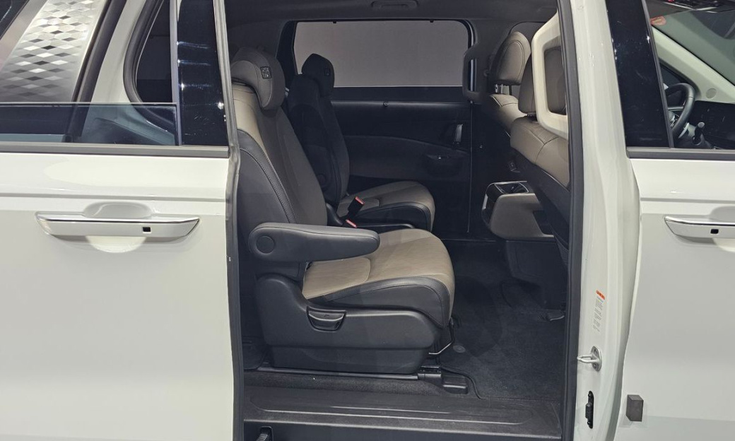Kia Carnival 9-Seater Noblesse, 2024