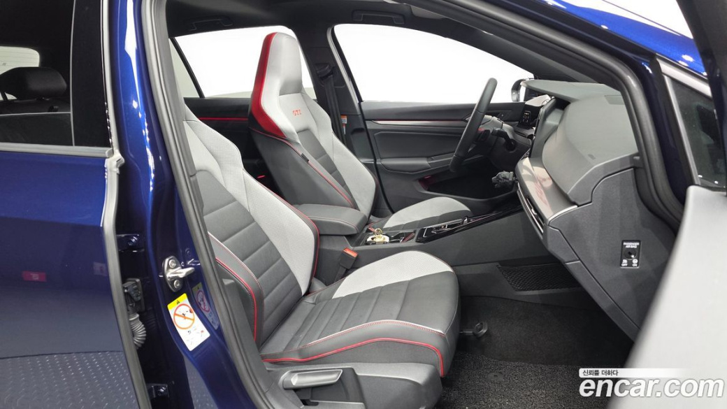 Volkswagen Golf 2.0 GTI, 2024