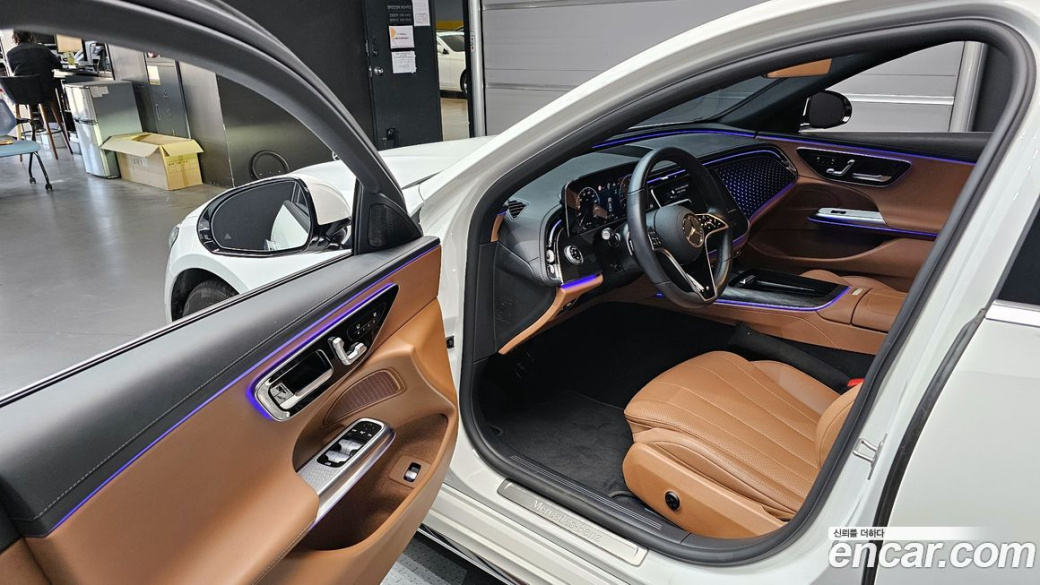 Mercedes-Benz E-Class E220d 4MATIC Exclusive, 2024