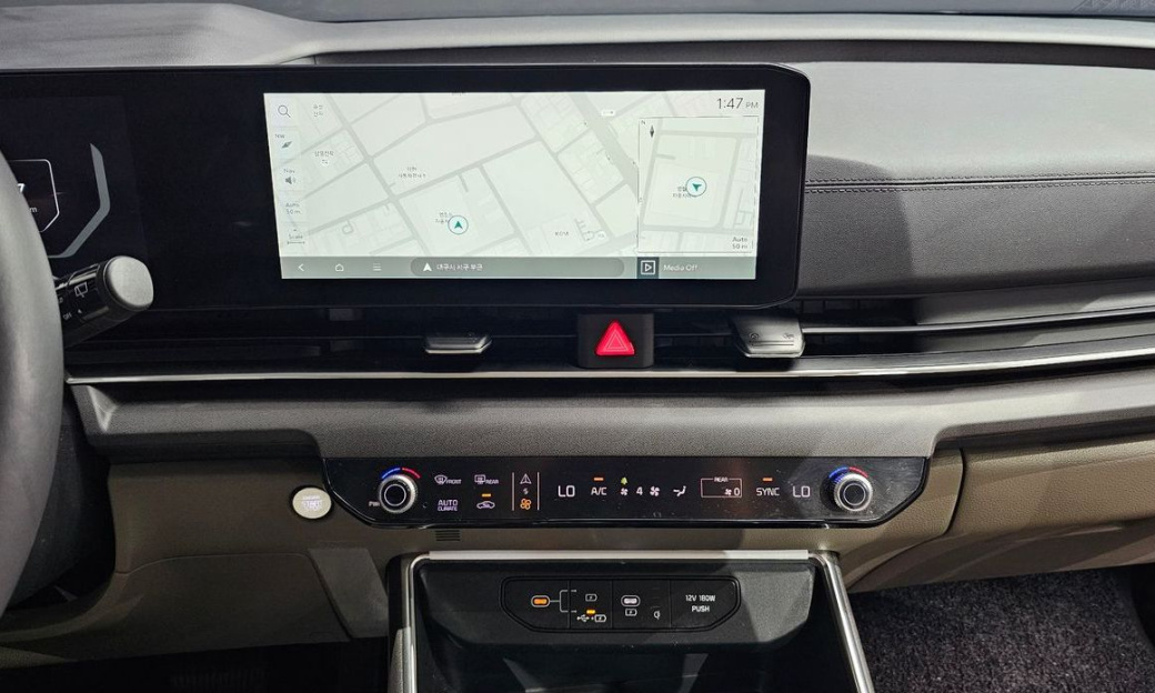 Kia Carnival 7-Seater Noblesse, 2024