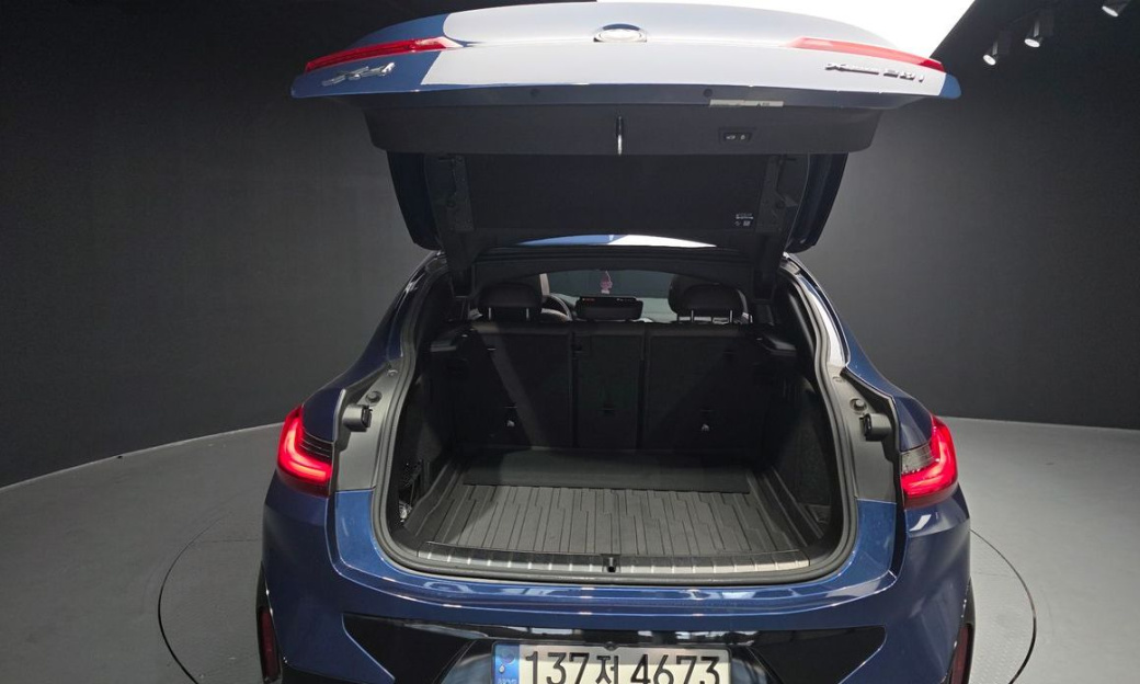 BMW X4 xDrive20i M Sports Pro, 2022