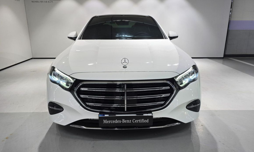 Mercedes-Benz E-Class E220d 4MATIC Exclusive, 2025