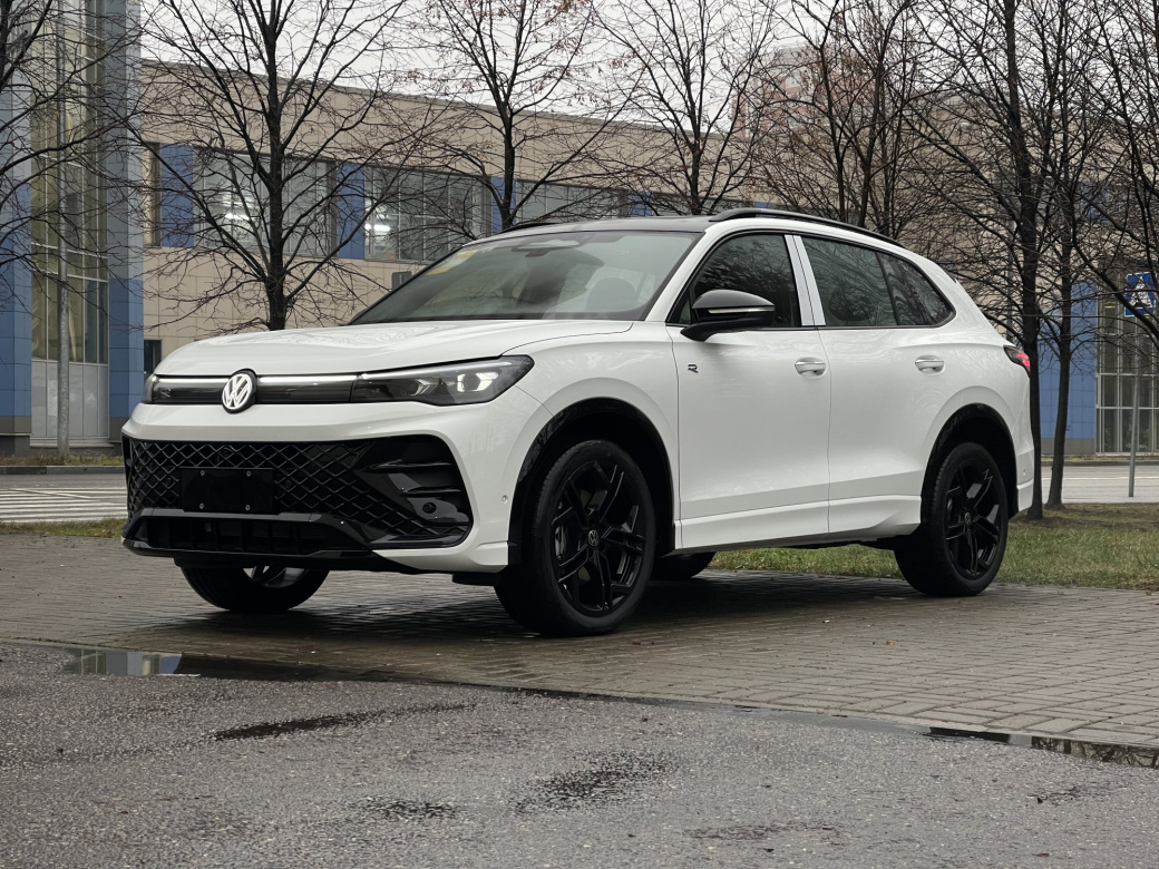 Volkswagen Tiguan L Pro 