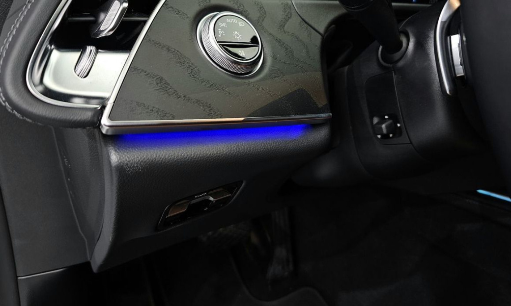 Mercedes-Benz E-Class E200 Avantgarde, 2024