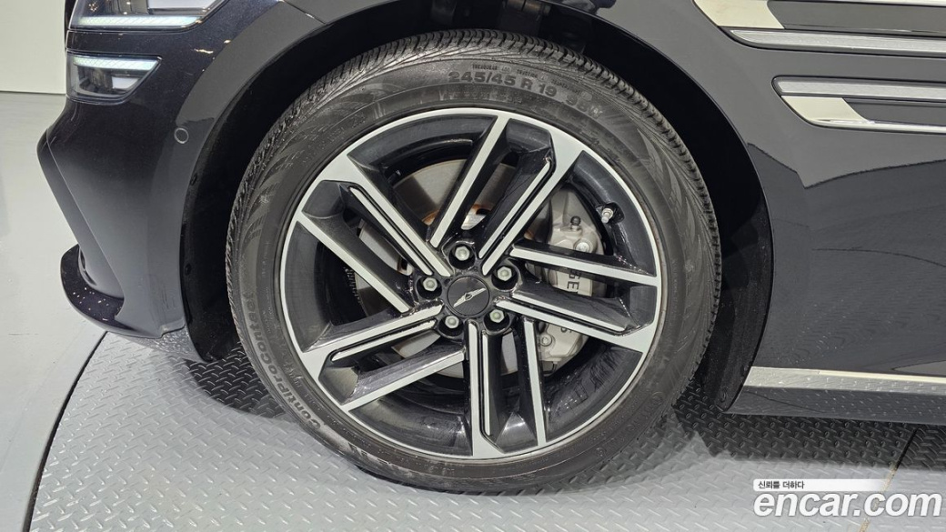 Genesis G80 Gasoline 2.5 Turbo AWD, 2025