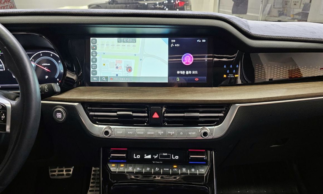 Kia Mohave Diesel 3.0 4WD 7-Seater, 2022