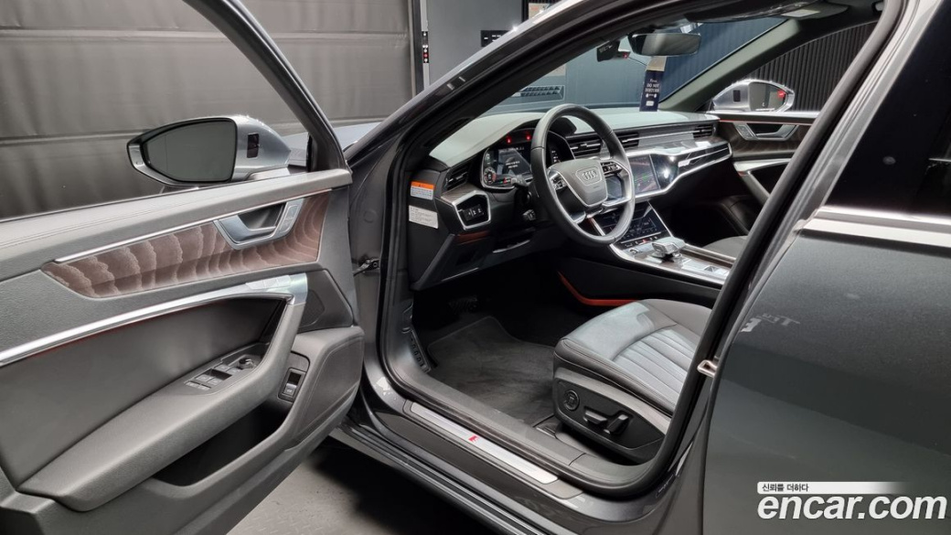 Audi A6 45 TFSI Quattro Premium, 2023