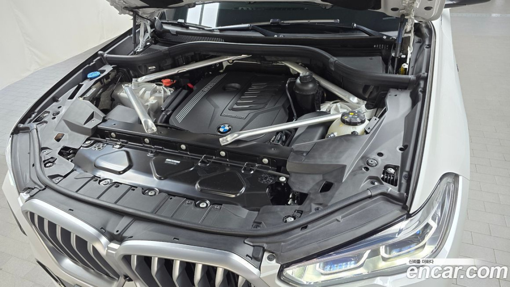 BMW X6 xDrive40i M Sport, 2023