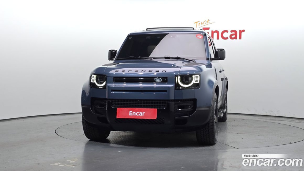 Land Rover Defender 110 D250 SE, 2023