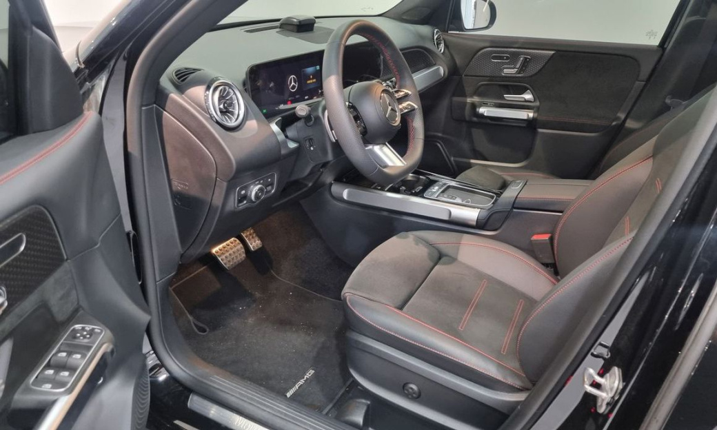 Mercedes-Benz GLB-Class GLB250 4MATIC, 2025