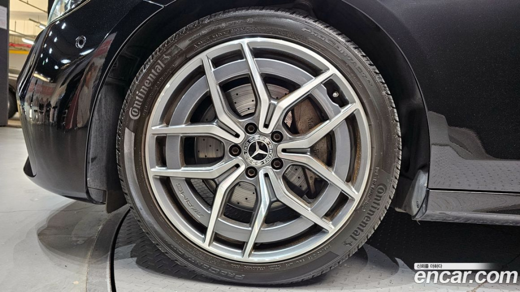 Mercedes-Benz E-Class E220d 4MATIC AMG Line, 2022