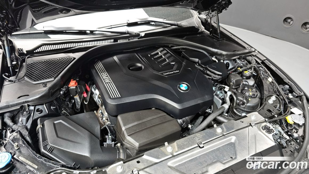 BMW 3-Series 320i, 2022