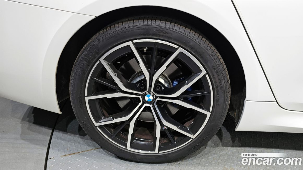 BMW 5-Series 530i M Sport Package, 2022