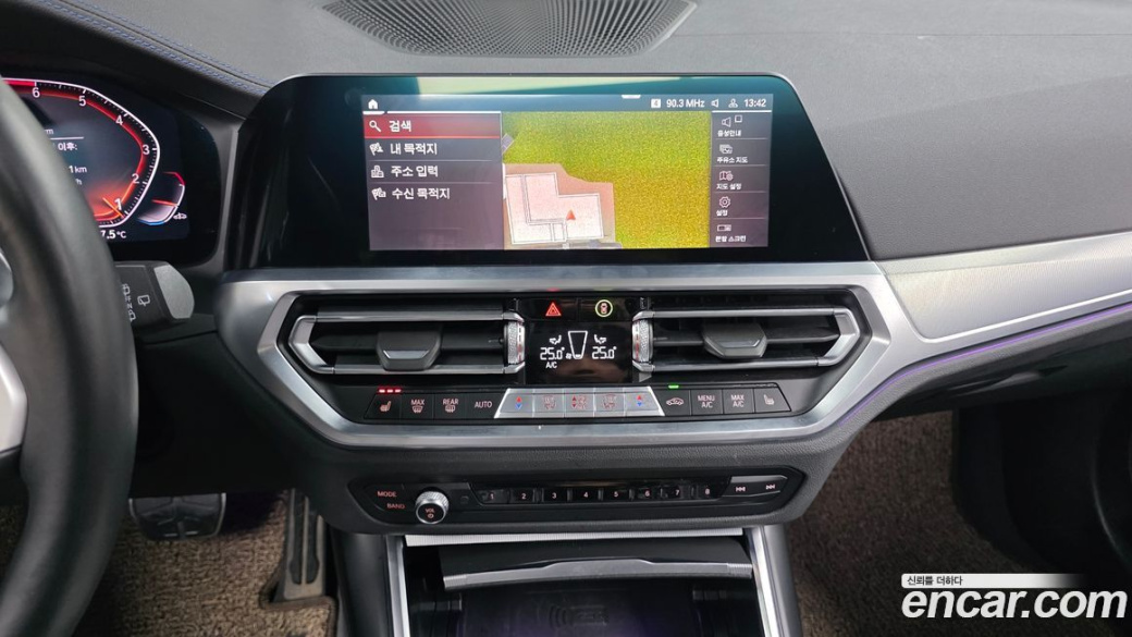 BMW 3-Series 320i Touring M Sports, 2022