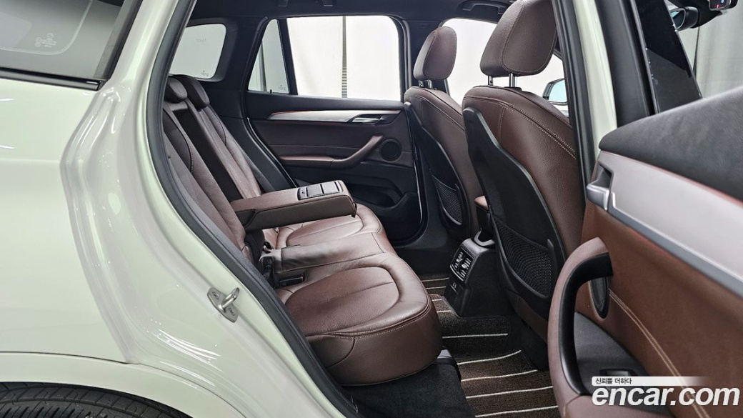 BMW X1 xDrive 20i M Sport, 2022
