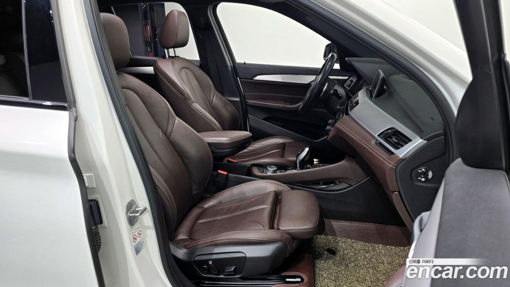 BMW X1 xDrive 20i M Sport, 2022